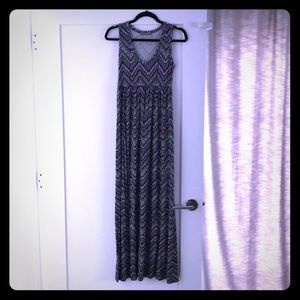 MATERNITY: Loveappella chevron maxi dress